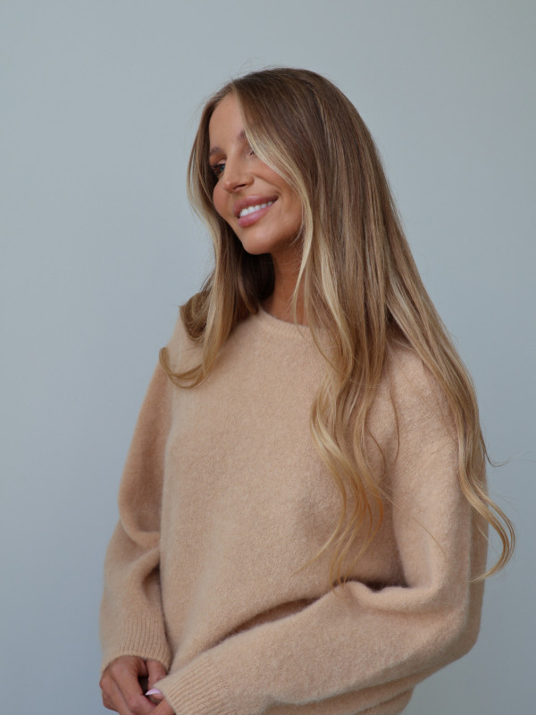Sweter z baby alpaką i wełną merino CLARESE miodowy 19