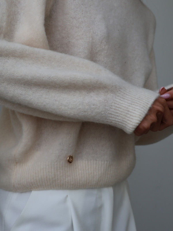 Sweter z baby alpaką i wełną merino CLARESE krem 11