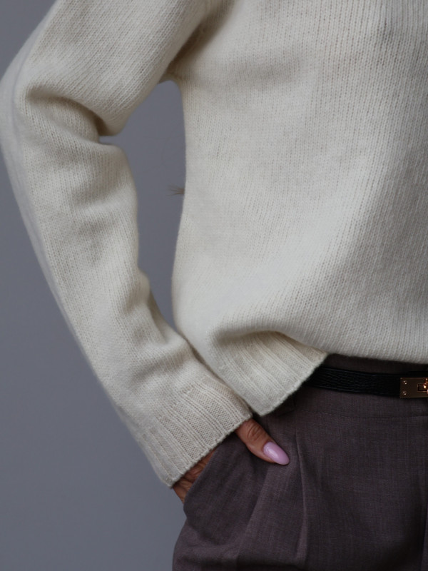 Sweter z dekoltem V 100% wełna merino premium śmietanka SELINE 5