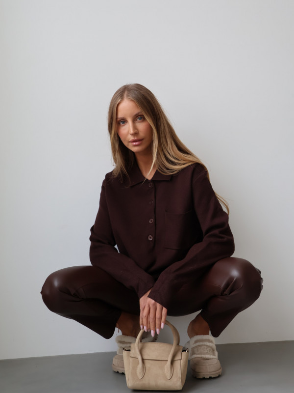 Sweter polo z guzikami czekolada MONS 10