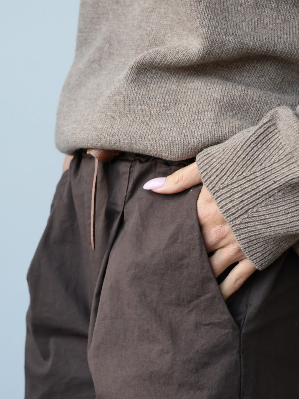 Szorty z paskiem czekolada PIA 4