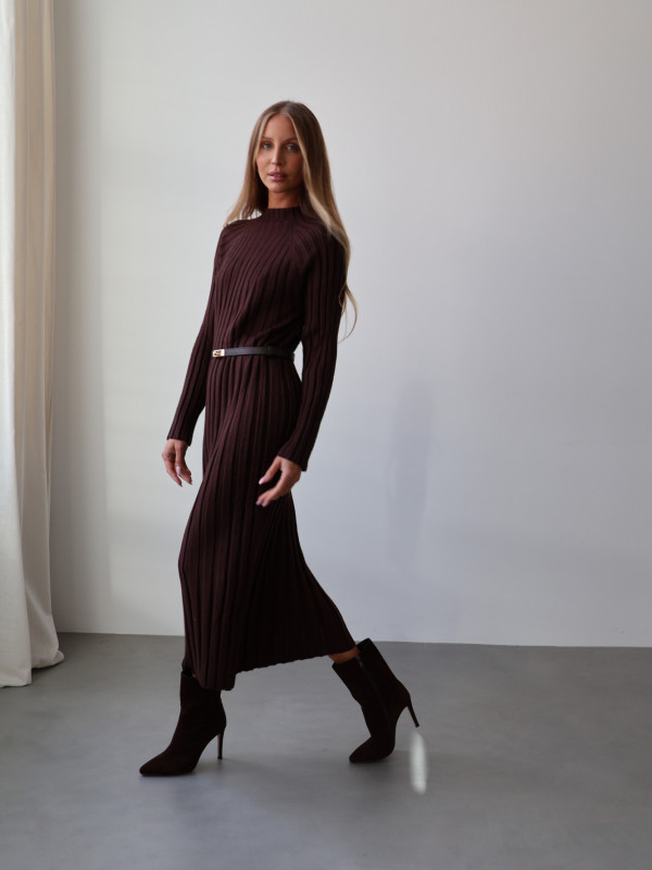 Sukienka dzianinowa prążkowana czekolada DINANT 21