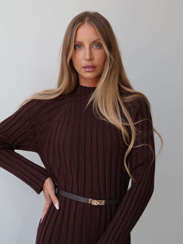 Sukienka dzianinowa prążkowana czekolada DINANT 20