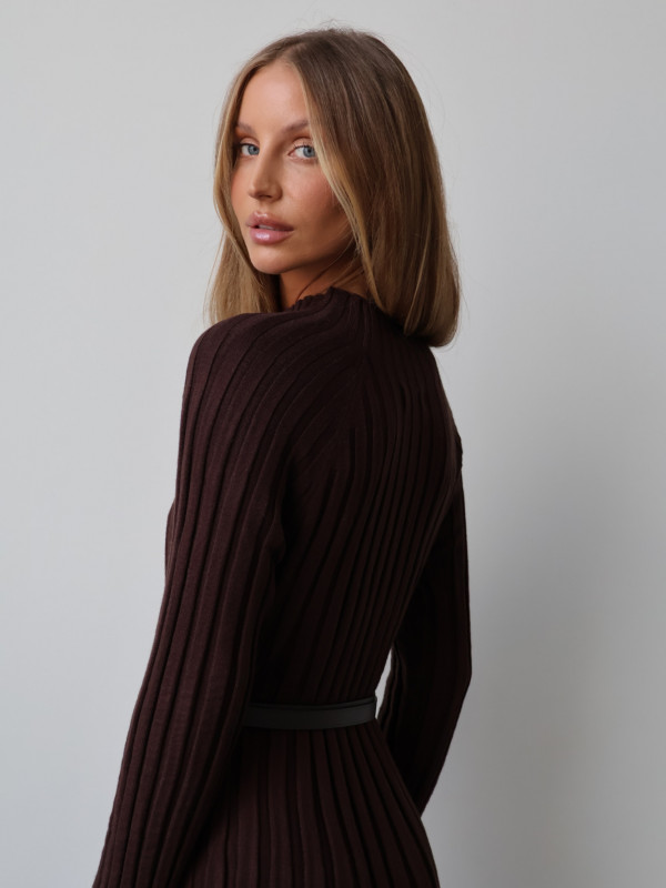 Sukienka dzianinowa prążkowana czekolada DINANT 5