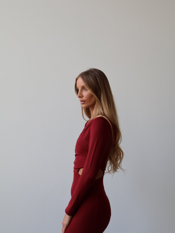 Sukienka z wycięciem czerwona LADY 24