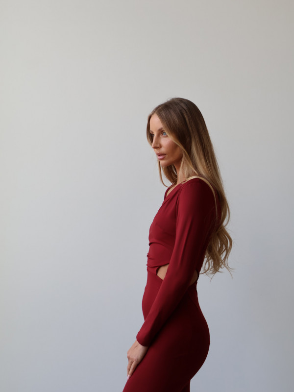 Sukienka z wycięciem czerwona LADY 23