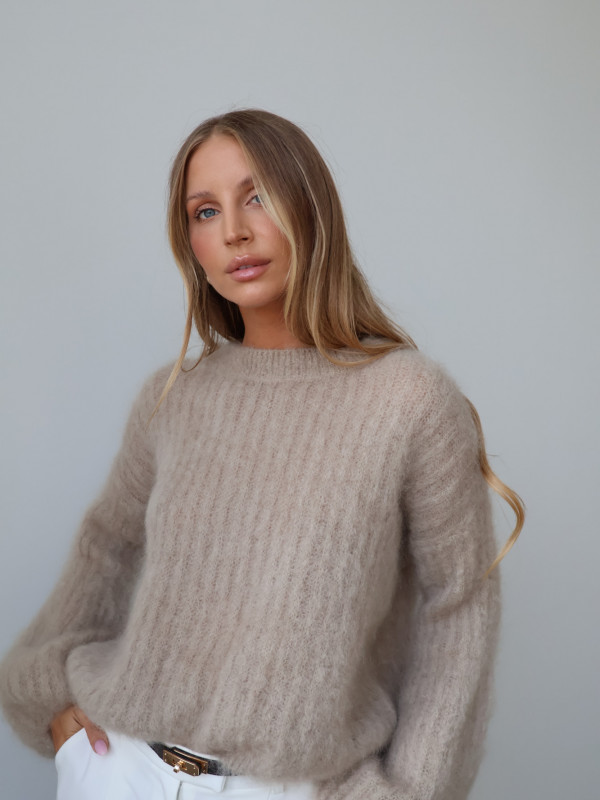 Sweter z super kid moherem premium beż BRISTOL 13