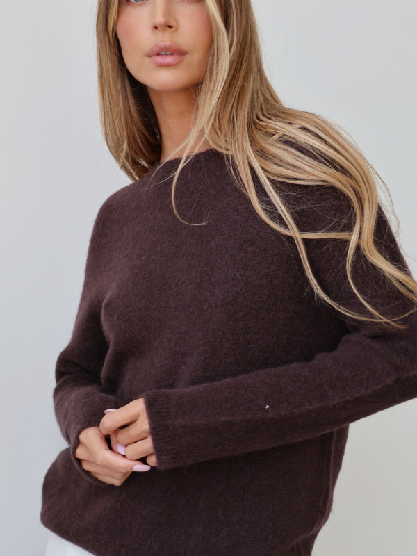 Sweter z baby alpaką gorzka czekolada AROSA 1