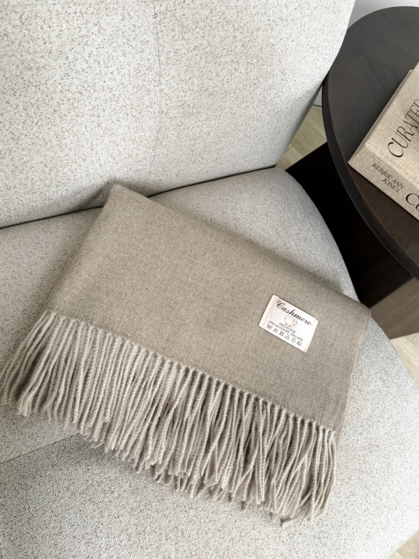 Szal z kaszmirem i wełną z frędzlami szampan SNOW 4